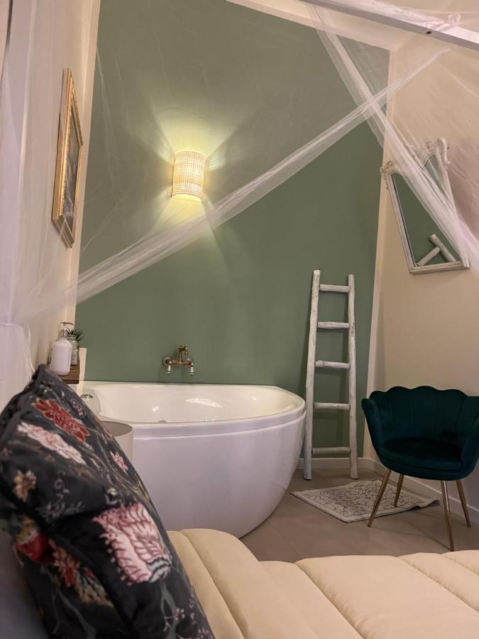 Borgo Marinaro Suite Salerno Exteriör bild
